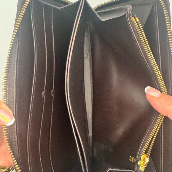 Louis Vuitton Vernis Maroon Patent Leather Zippy Wallet - Picture 12 of 16